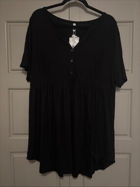 V-Neck Button Babydoll Tunic Top in Black